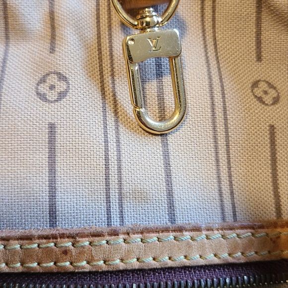 Louis Vuitton Monogram Shoulder Tote with Original Dust Bag - Picture 9 of 11